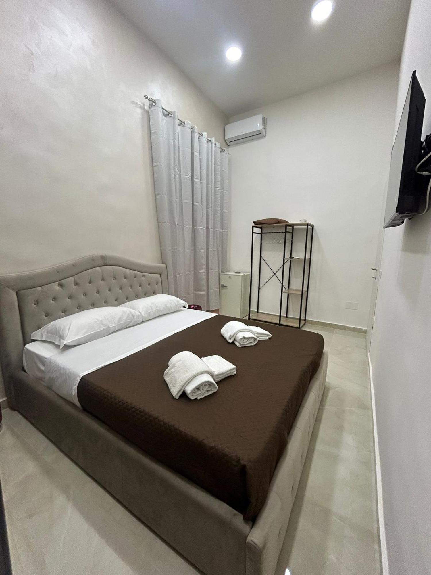 Luxury Rooms Carbonara 95 Napoli Eksteriør bilde