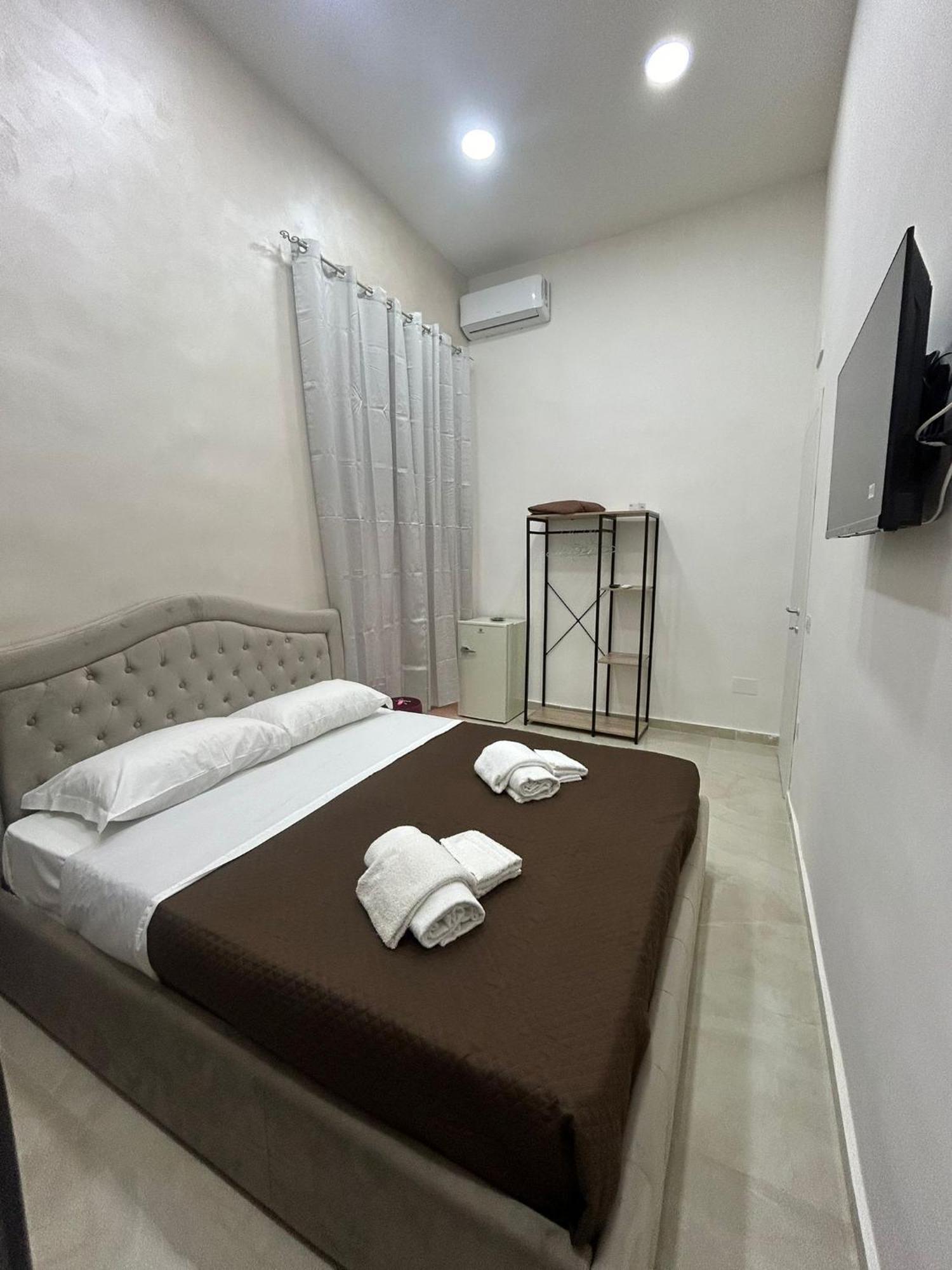Luxury Rooms Carbonara 95 Napoli Eksteriør bilde
